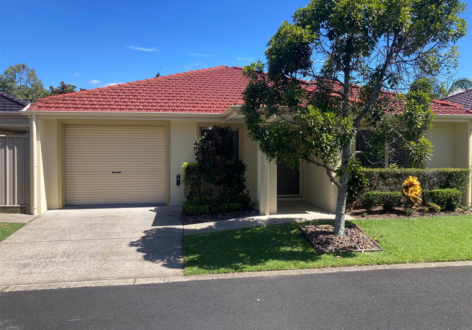 agent202_residential_extra_6215455